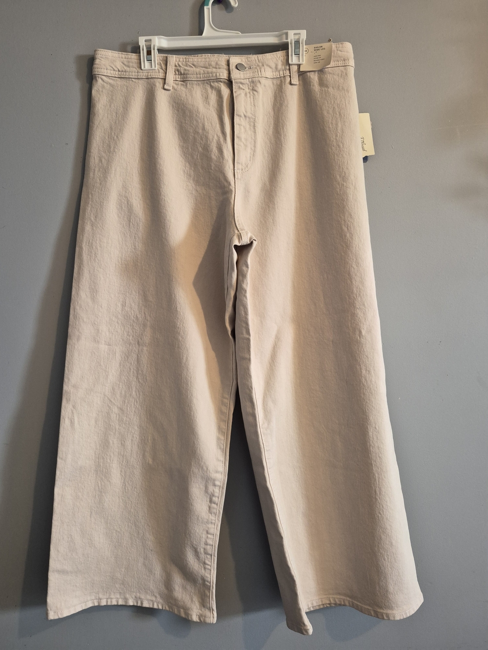 Universal Thread Wide-Leg Jeans in Light Beige
